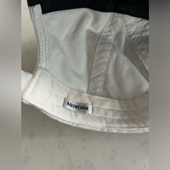 Balenciaga 50/50 Black and White Baseball Cap - Picture 6 of 8